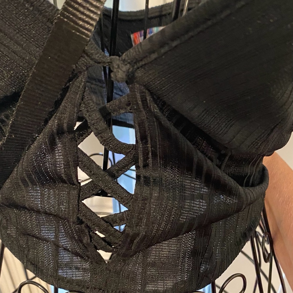 Urban Outfitters Black Ribbed Lace-Up Crop Top - Picture 3 of 7